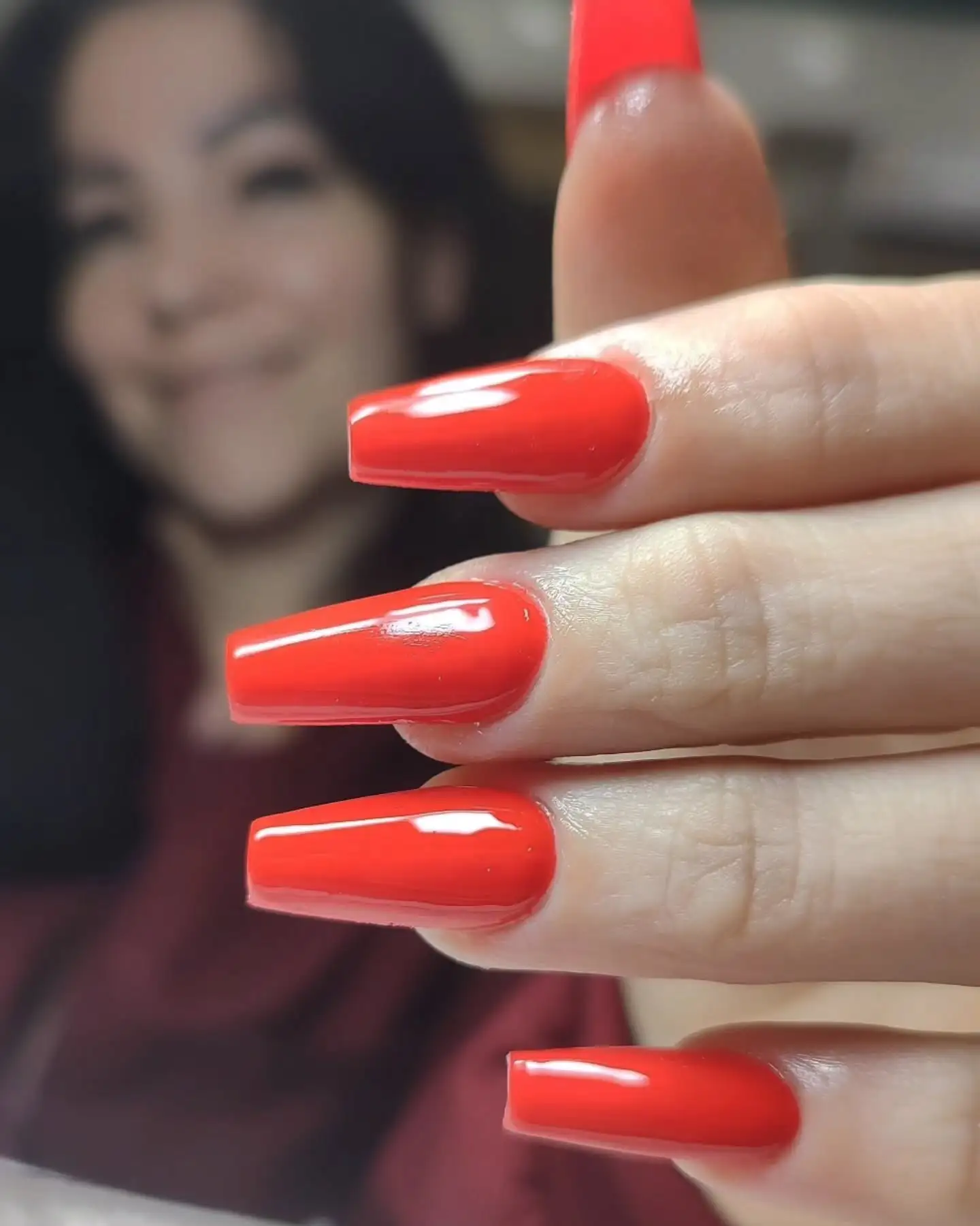 Alongamento de unhas em gel com acabamento natural